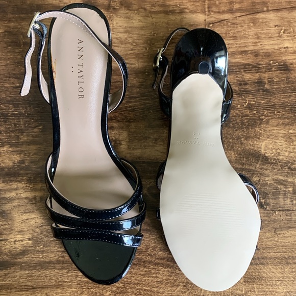 ANN TAYLOR ALIVIA STRAPPY KITTEN HEELS - Picture 4 of 7